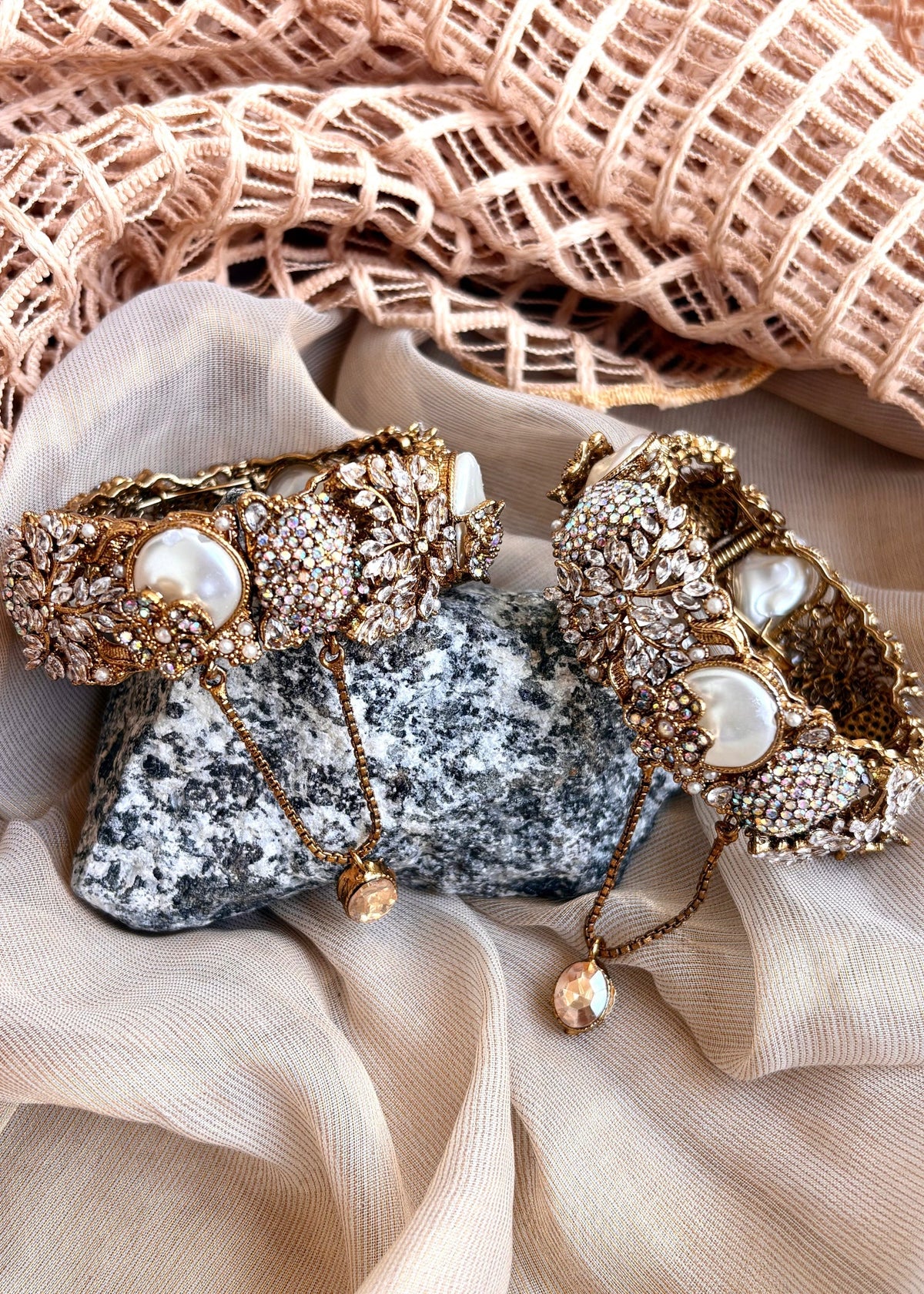 Turkish White Metal Bangles Set of 2 Online in KSA Riyadh Saudi Arabia Oman Bahrain Qatar