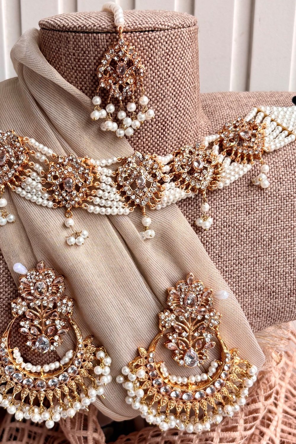 White Crystal Choker Necklace Set Online in Dubai UAE Abudhabi Ajman Sharjah