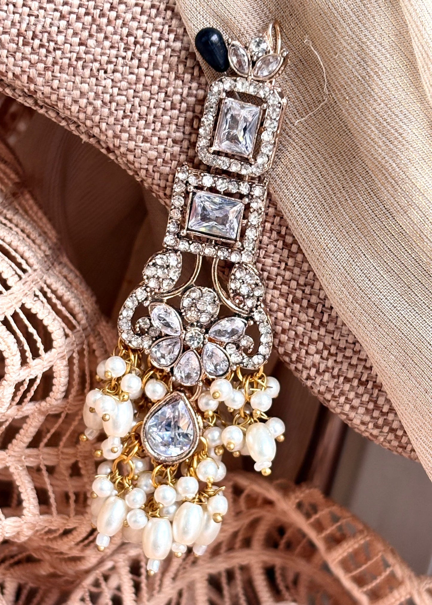 White Embellished Jewellery Set for Women Online in KSA Riyadh Saudi Arabia Oman Bahrain Qatar