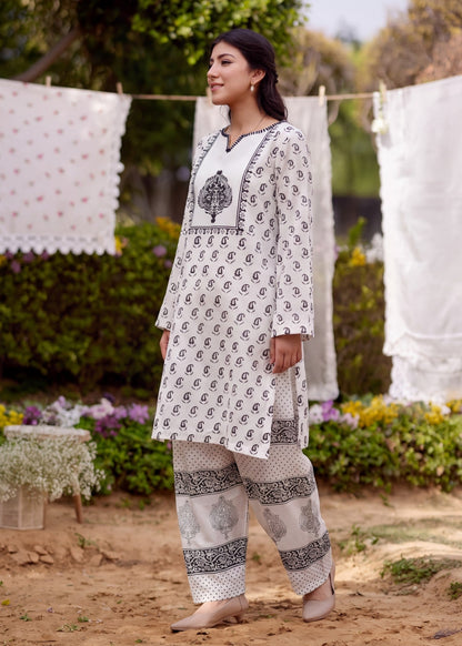 White Embellished Straight Cut Kurta Online in KSA Riyadh Saudi Arabia Oman Bahrain Qatar