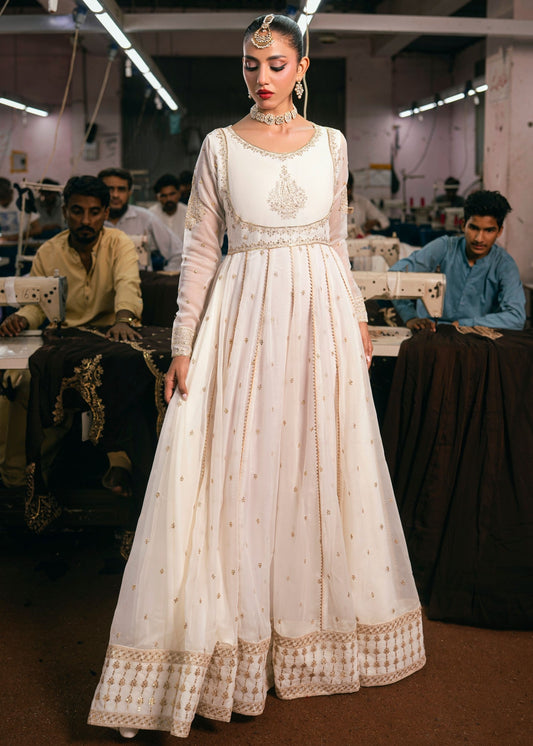 White Embroidered Chiffon Kurta Set Online in Dubai DXB UAE Abudhabi Meena Bazaar