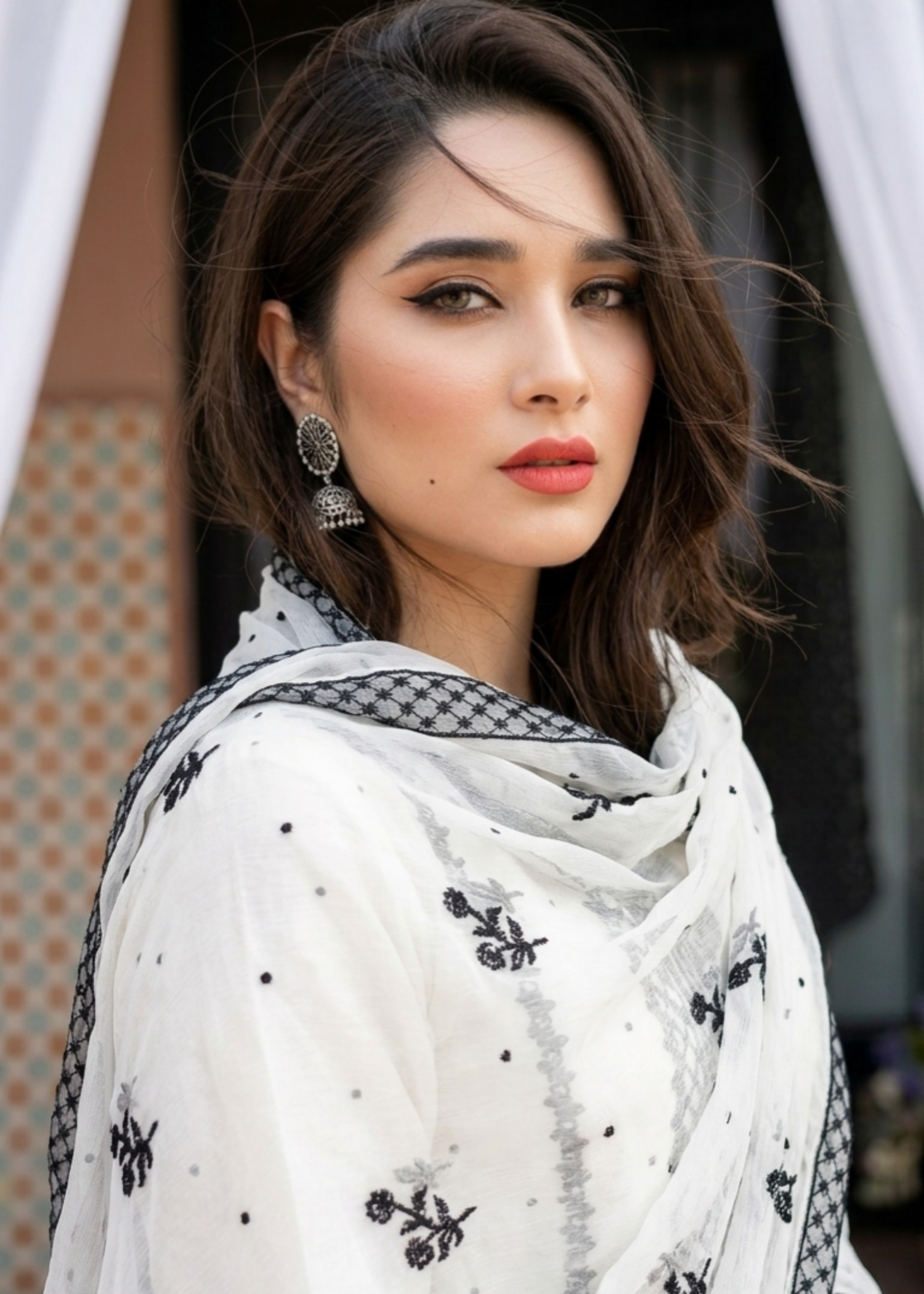 White Embroidered Chiffon Party Wear Suit Online in Dubai UAE Abudhabi Ajman Sharjah