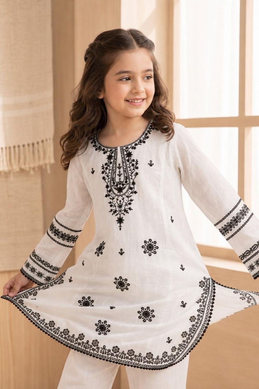 White Embroidered Cotton Straight Kurta Set Online in Dubai UAE Abudhabi Ajman Sharjah