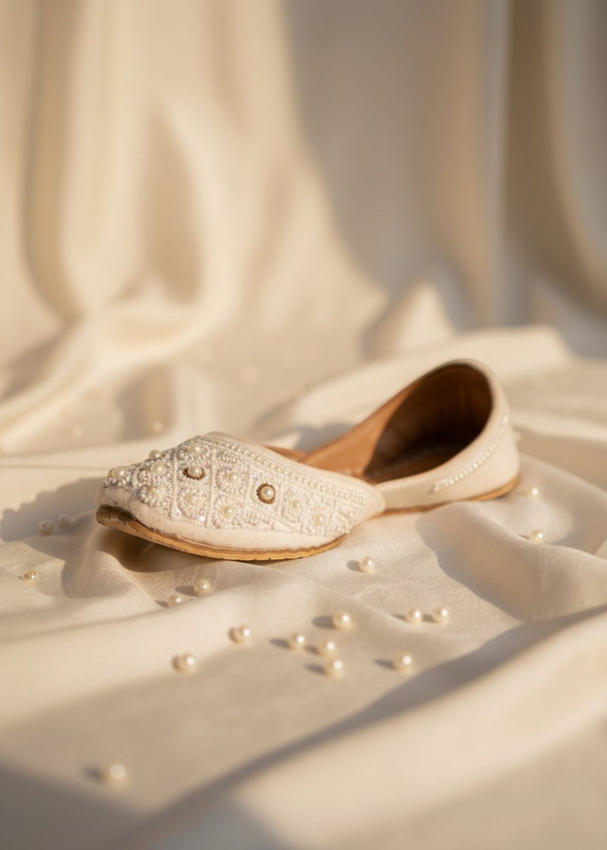 White Embroidered Leather Mojari Online in UK USA Canada