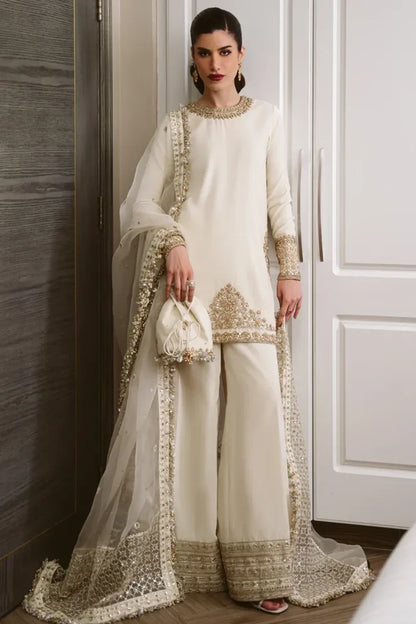 White Formal Velvet Pakistani Suit Online in Dubai UAE Abudhabi Ajman Sharjah