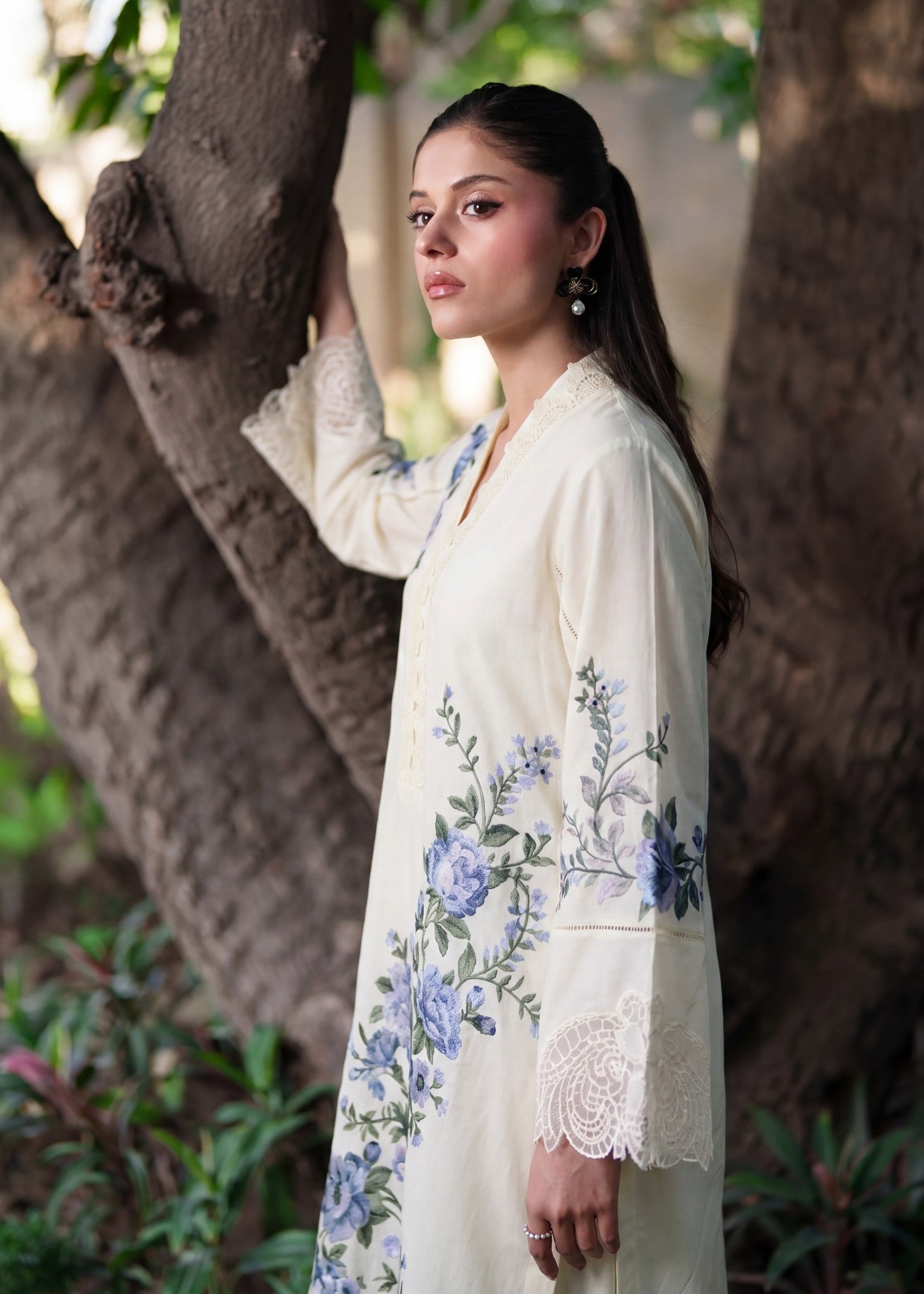 White Lawn Embroidered Kurta Set Online in UK USA Canada