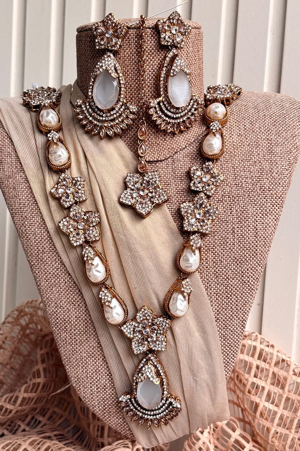 White Stone Work Mala Jewellery Set Online in Dubai UAE Abudhabi Ajman Sharjah
