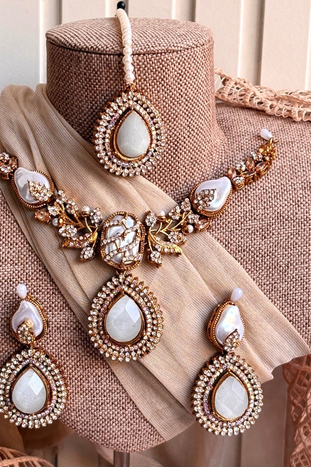 White Stone Work Necklace Set Online in Dubai UAE Abudhabi Ajman Sharjah