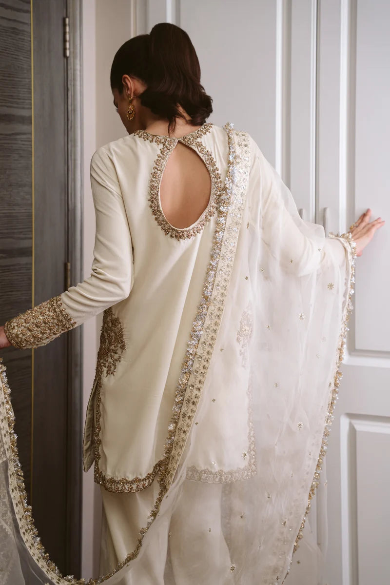 White Velvet Salwar Kameez for Women Online in KSA Riyadh Saudi Arabia Oman Bahrain Qatar