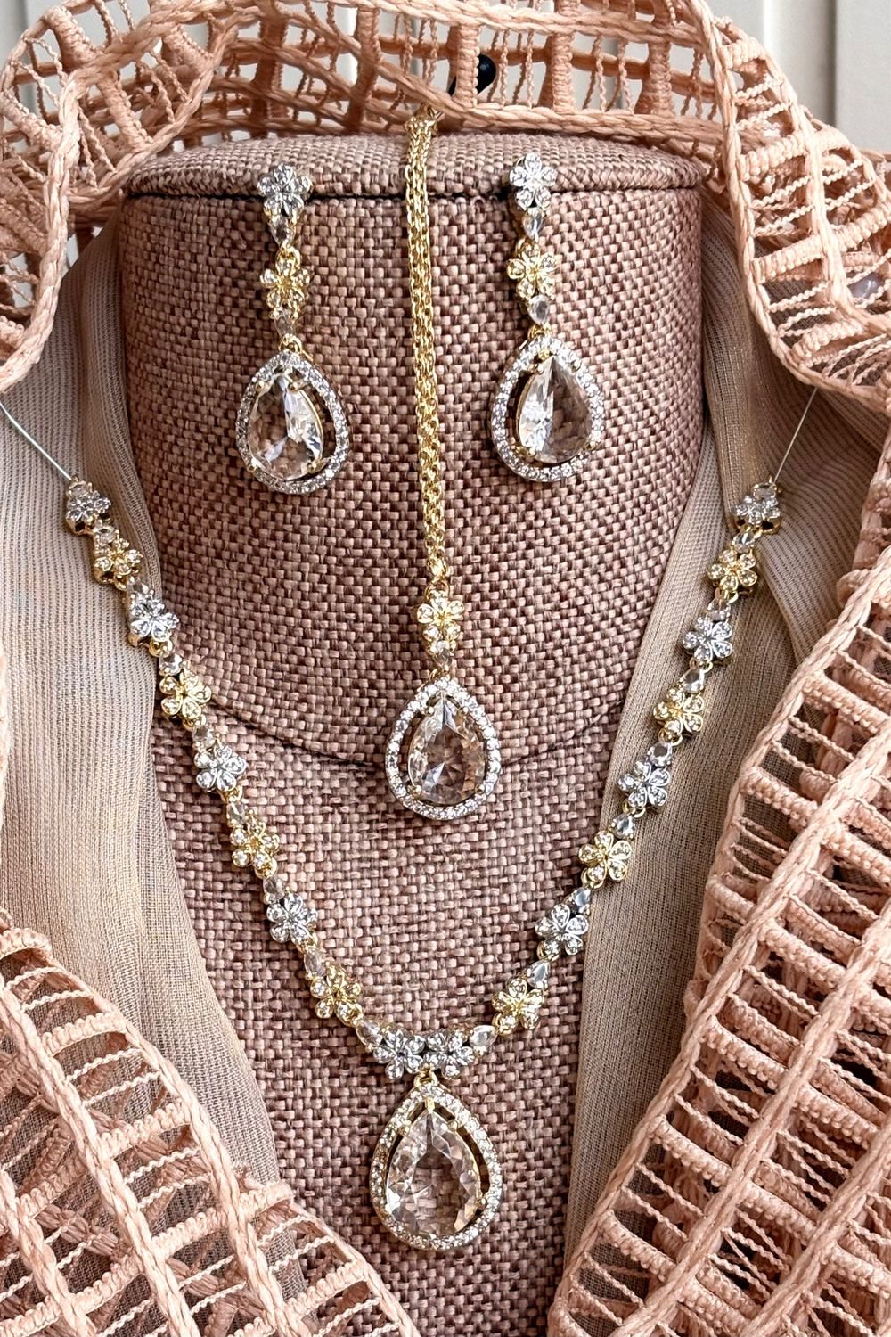 White Zircon Stone Work Necklace Set Online in Dubai UAE Abudhabi Ajman Sharjah