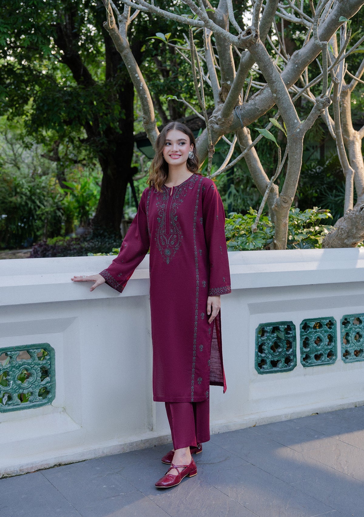 Winter Collection Maroon Khaddar Kurta Set Online in KSA Riyadh Saudi Arabia Oman Bahrain Qatar