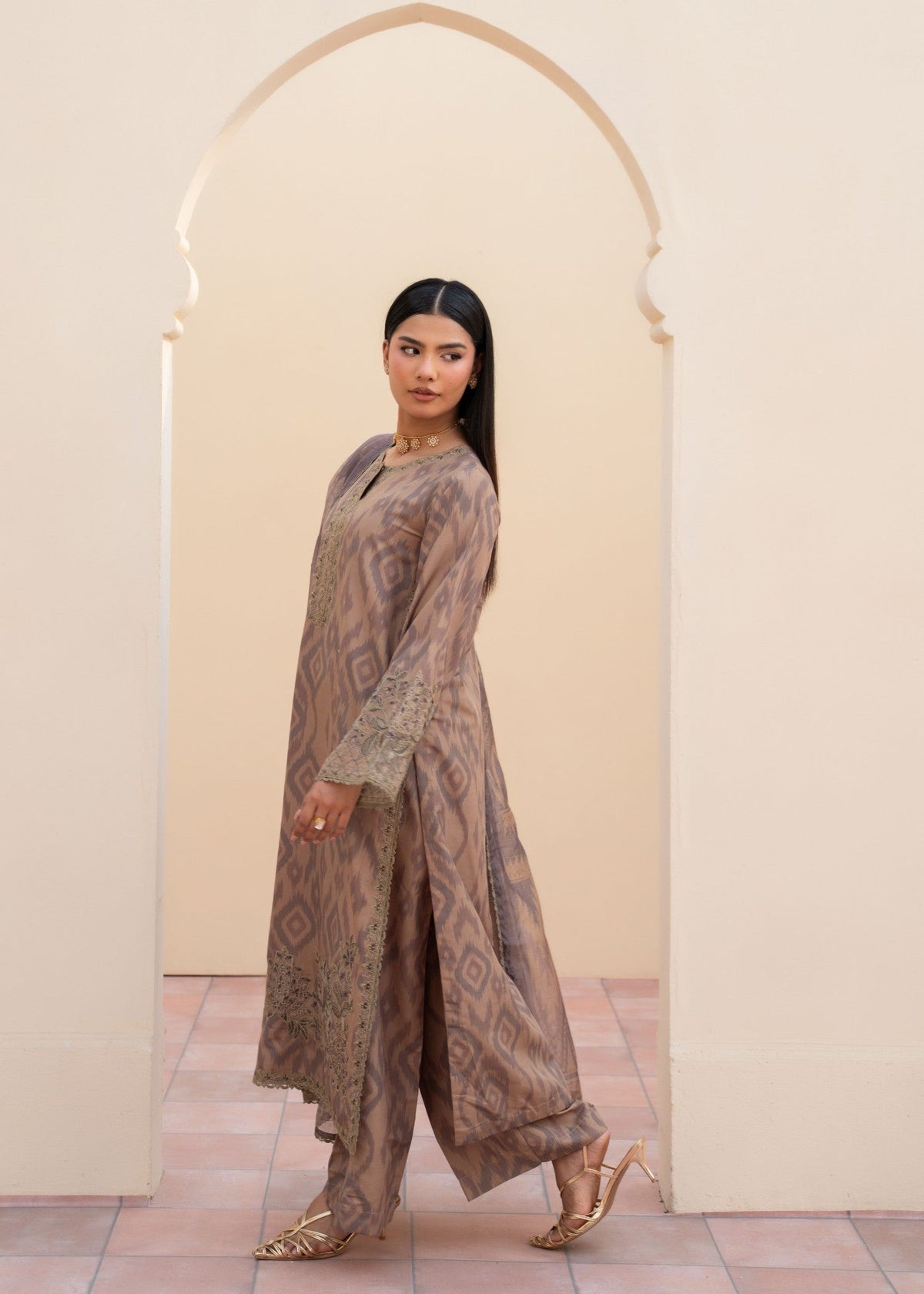 Winter Wear Beige Khaddar Salwar Kameez Unstitched Online in KSA Riyadh Saudi Arabia Oman Bahrain Qatar