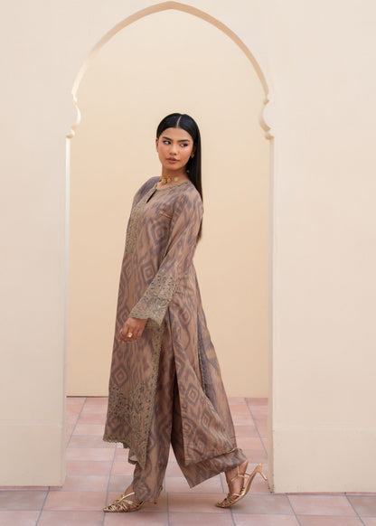 Winter Wear Beige Khaddar Salwar Kameez Unstitched Online in KSA Riyadh Saudi Arabia Oman Bahrain Qatar