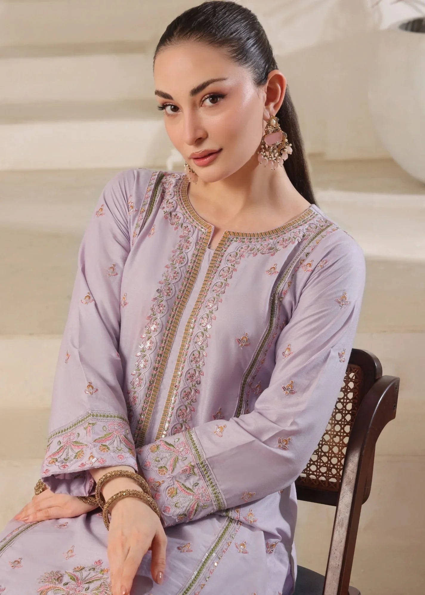 Women's Embroidered Lilac Lawn Straight Cut Suit Online in KSA Riyadh Saudi Arabia Oman Bahrain Qatar