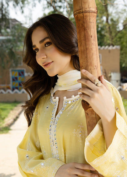 Yellow Chiffon Dupatta Embroidered Raw Silk Kurta Online in KSA Riyadh Saudi Arabia Oman Bahrain Qatar