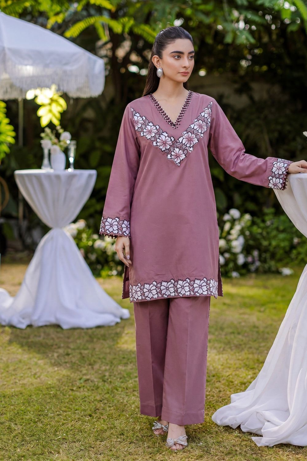 Zinnia Pink Embellished Lawn Kurta Set Online in Dubai UAE Abudhabi Ajman Sharjah