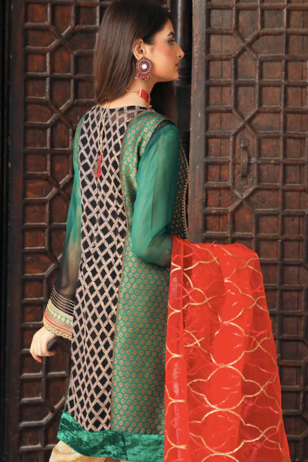 embroidered chiffon ready made party wear suit in dubai
