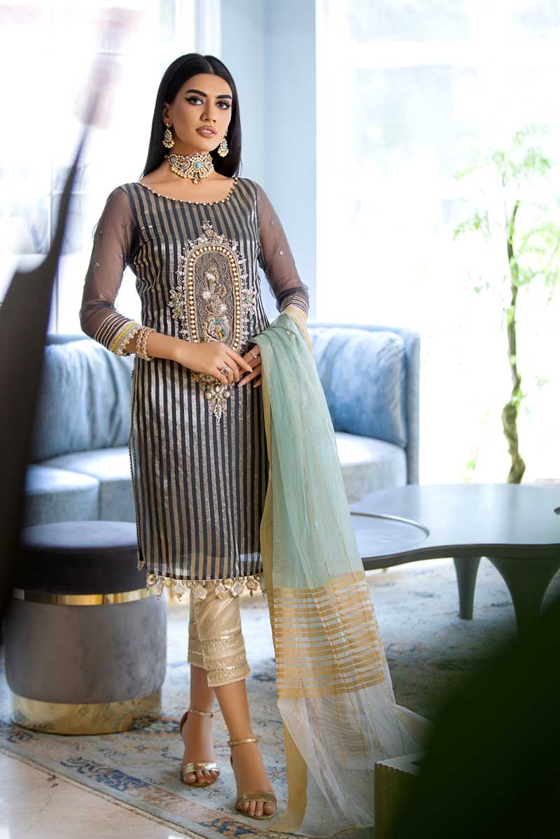 Buy Black & Gold Pakistani Party Wear Suits Online in Dubai SALWAR MAHAL Buy Black & Gold Pakistani Party Wear Suits Online in Dubai SALWAR MAHAL