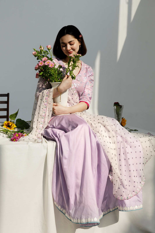 Lilac Embroidered Lawn Suit